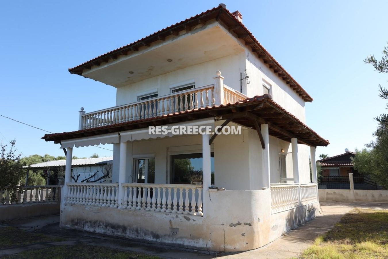 Диогенис, Неа Потидия, Греция - Дом 120 м² на первой линии моря, 3 спальни, сад 500 м². Меблирован, требует реновации. Построен в 2009 году. Неа Потидия., Фото 3