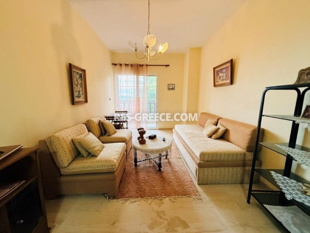 Вилла Лимон, Неа Потидия, Греция - Вилла 426 м² на участке 1800 м² на первой линии в Кассандре. 3 этажа, 10 комнат, 5 санузлов. Требует ремонта. Сад, выход на пляж, вид на Олимп., Фото 6