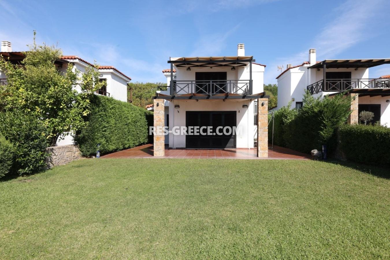 Голден Сэнд 5, Сивири, Греция - Вилла 123 м² в Сивири. 3 спальни, сад 400 м², вид на море. Меблирована, требует ремонта. Охраняемый комплекс., Фото 2