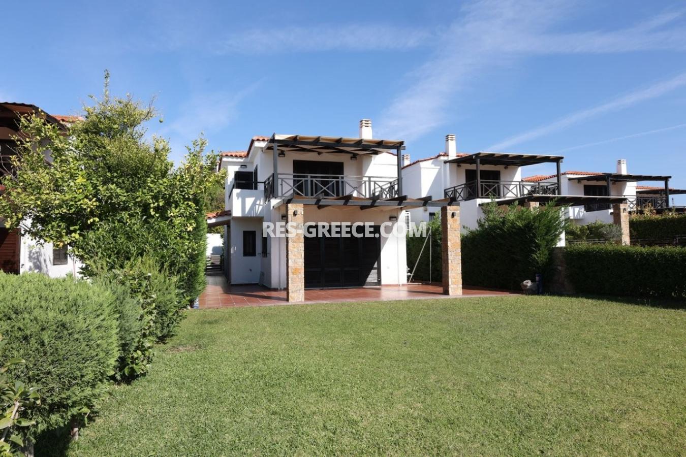 Голден Сэнд 5, Сивири, Греция - Вилла 123 м² в Сивири. 3 спальни, сад 400 м², вид на море. Меблирована, требует ремонта. Охраняемый комплекс., Фото 3